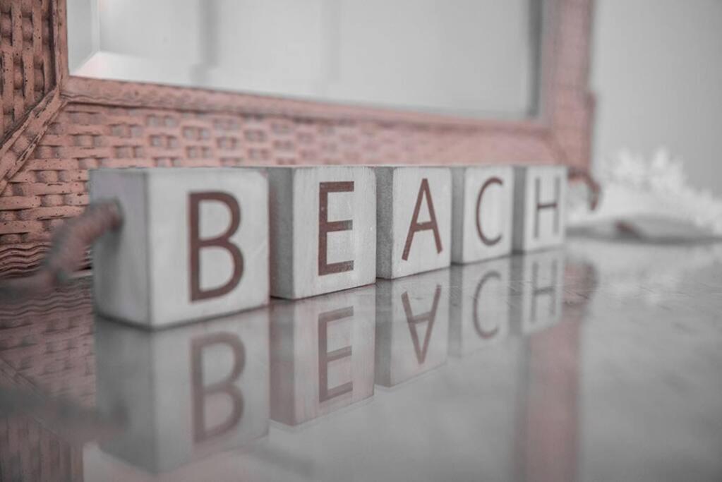 Your Tranquil Escape Is Found Directly On The Beach At The Serenity Beach Condo. Сієста-Кі Екстер'єр фото